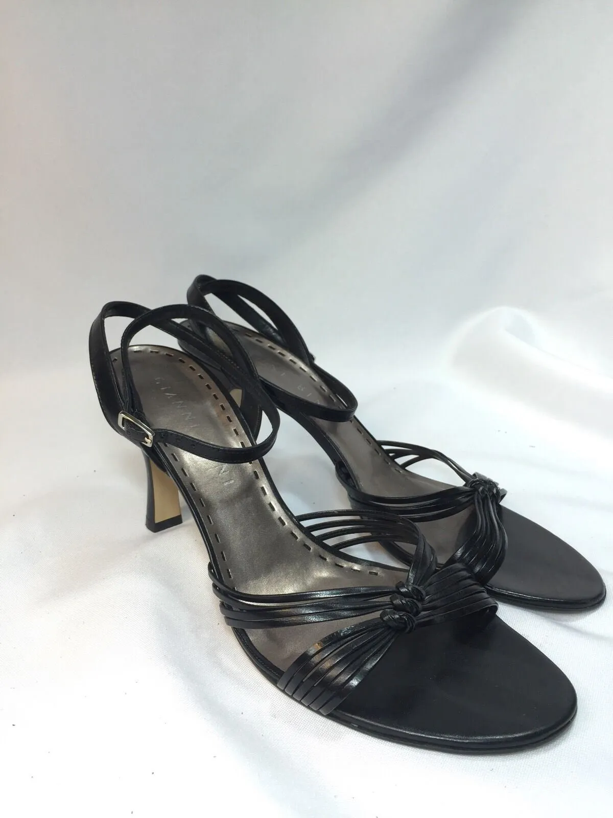 9.5 Gianni Bini Black Strap Sandal High Heel Kitten Short