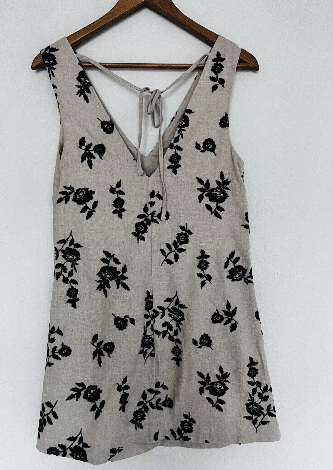 ABERCROMBIE  & FITCH Gray Floral Embroidered Dress Sz XS Linen Blend V-Neck