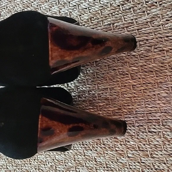 BEVERLY FELDMAN black suede pumps with leopard print heel.   Size is 9.5 M.