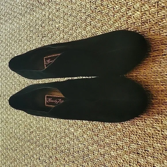 BEVERLY FELDMAN black suede pumps with leopard print heel.   Size is 9.5 M.
