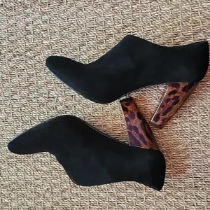 BEVERLY FELDMAN black suede pumps with leopard print heel.   Size is 9.5 M.