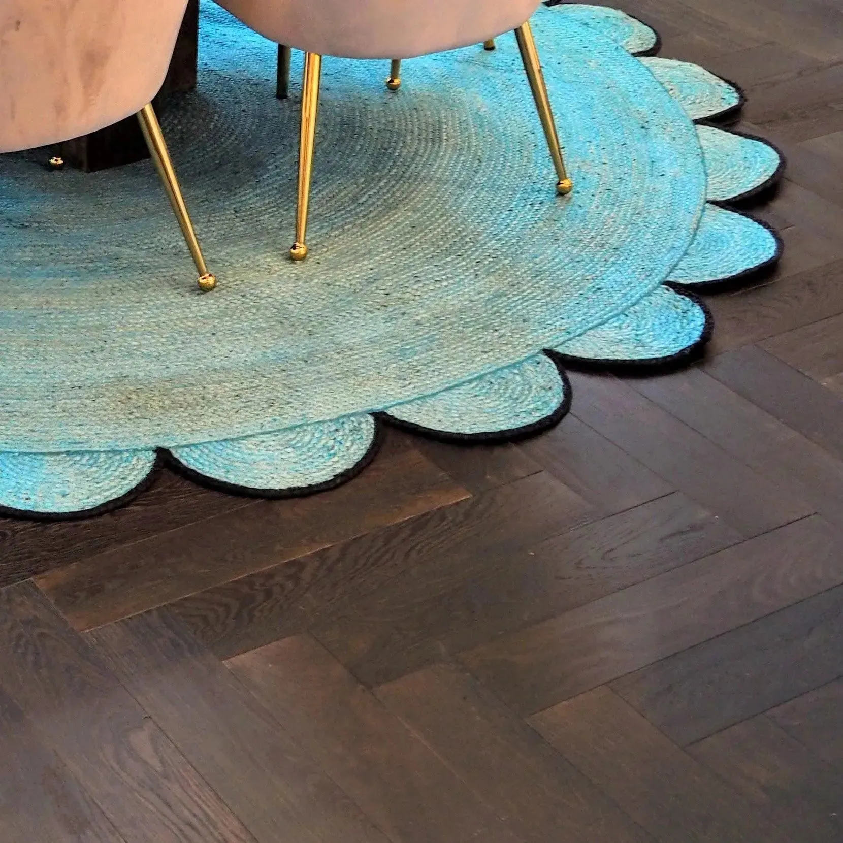 Blue Scalloped Round Jute Rug 9' x 9'