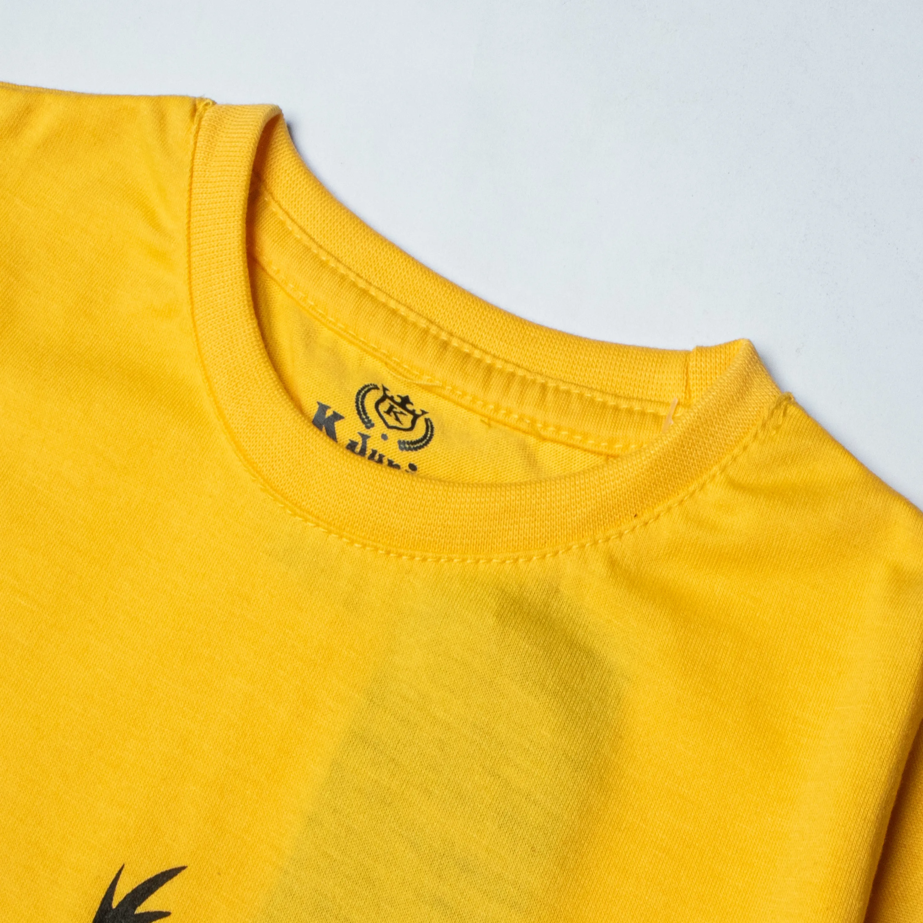 Boys Half Sleeves-Printed T-Shirt (Daffy)