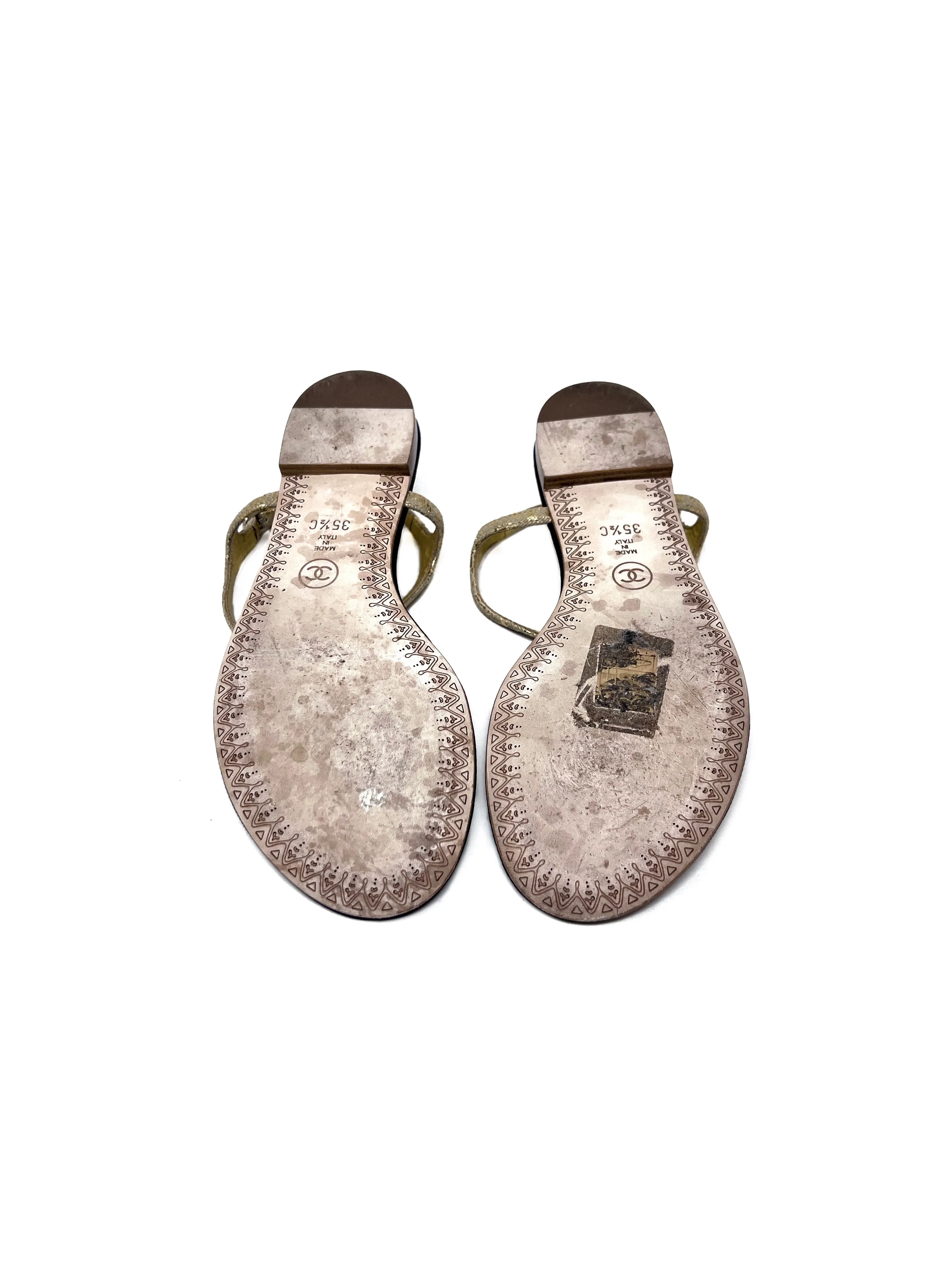 Chanel W Shoe Size 35.5 '15C Gold Flakes Embellished CC Thong Sandal