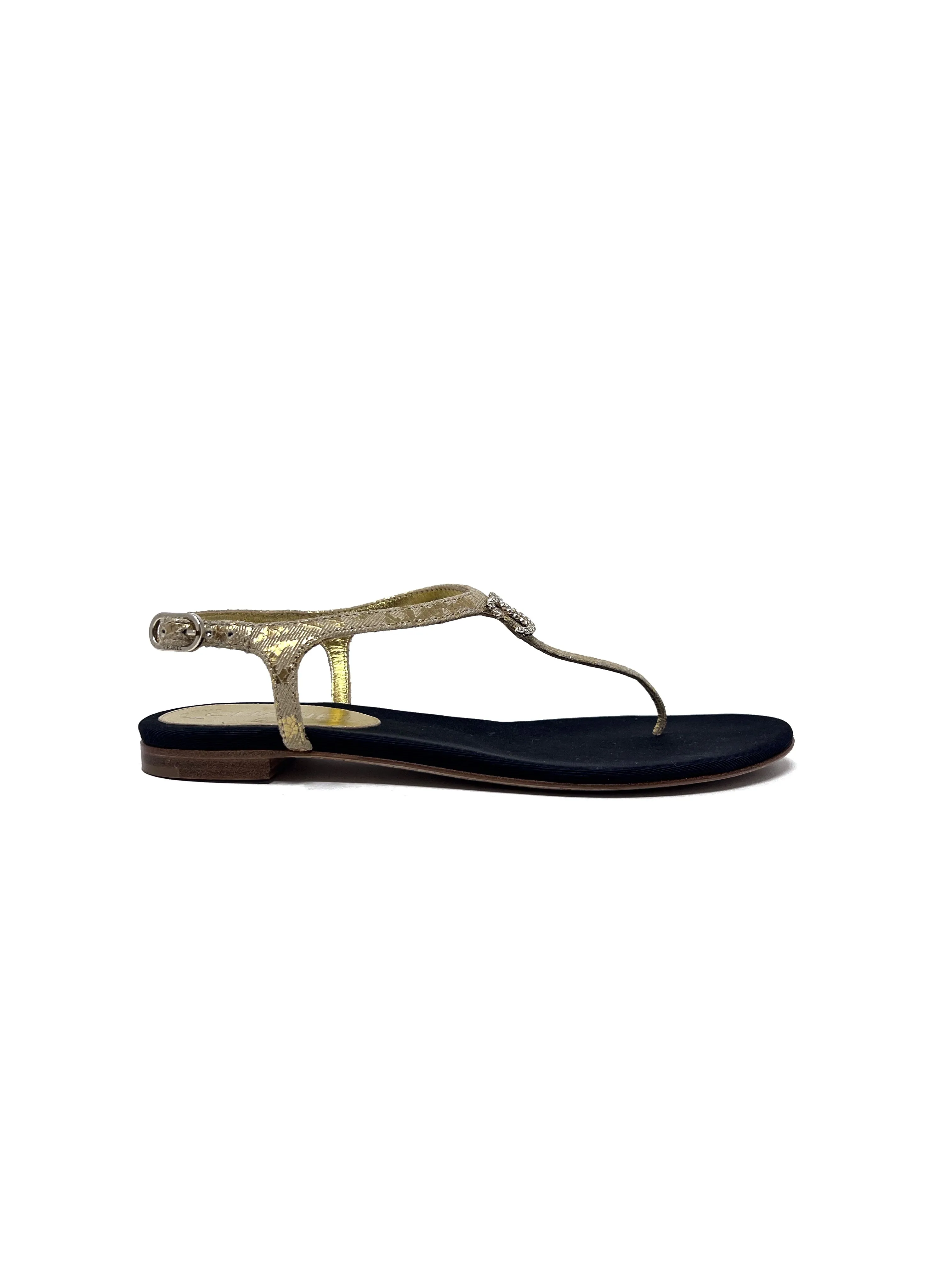 Chanel W Shoe Size 35.5 '15C Gold Flakes Embellished CC Thong Sandal