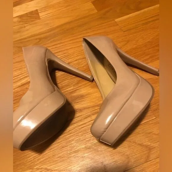 Chinese LAUNDRY high heel pumps shiny tan color size 6.5
