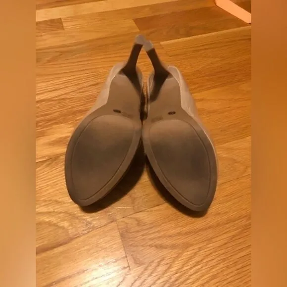 Chinese LAUNDRY high heel pumps shiny tan color size 6.5