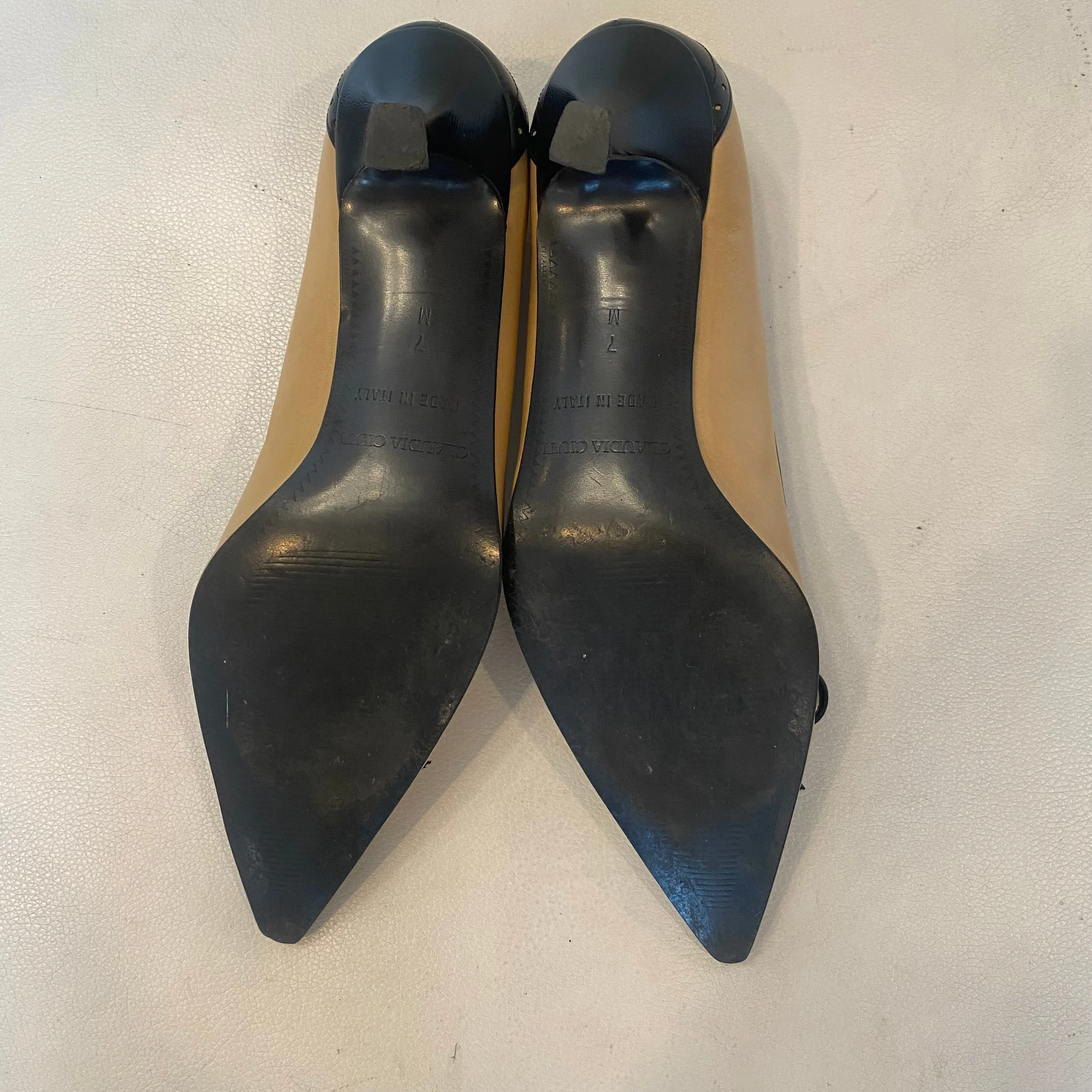 CLAUDIA CIUTI Point Toe Kitten Heel Nude/Black Size 7