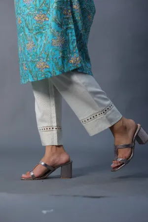 Cream Straight Pant In Cotton With Lace Work