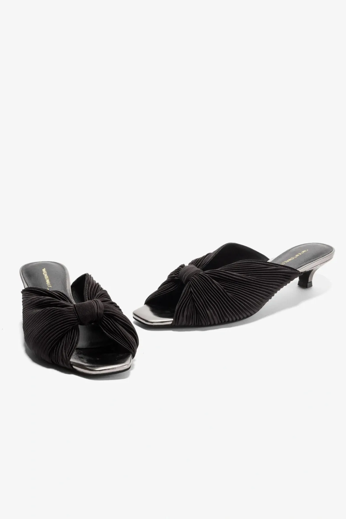 Curfew Heel