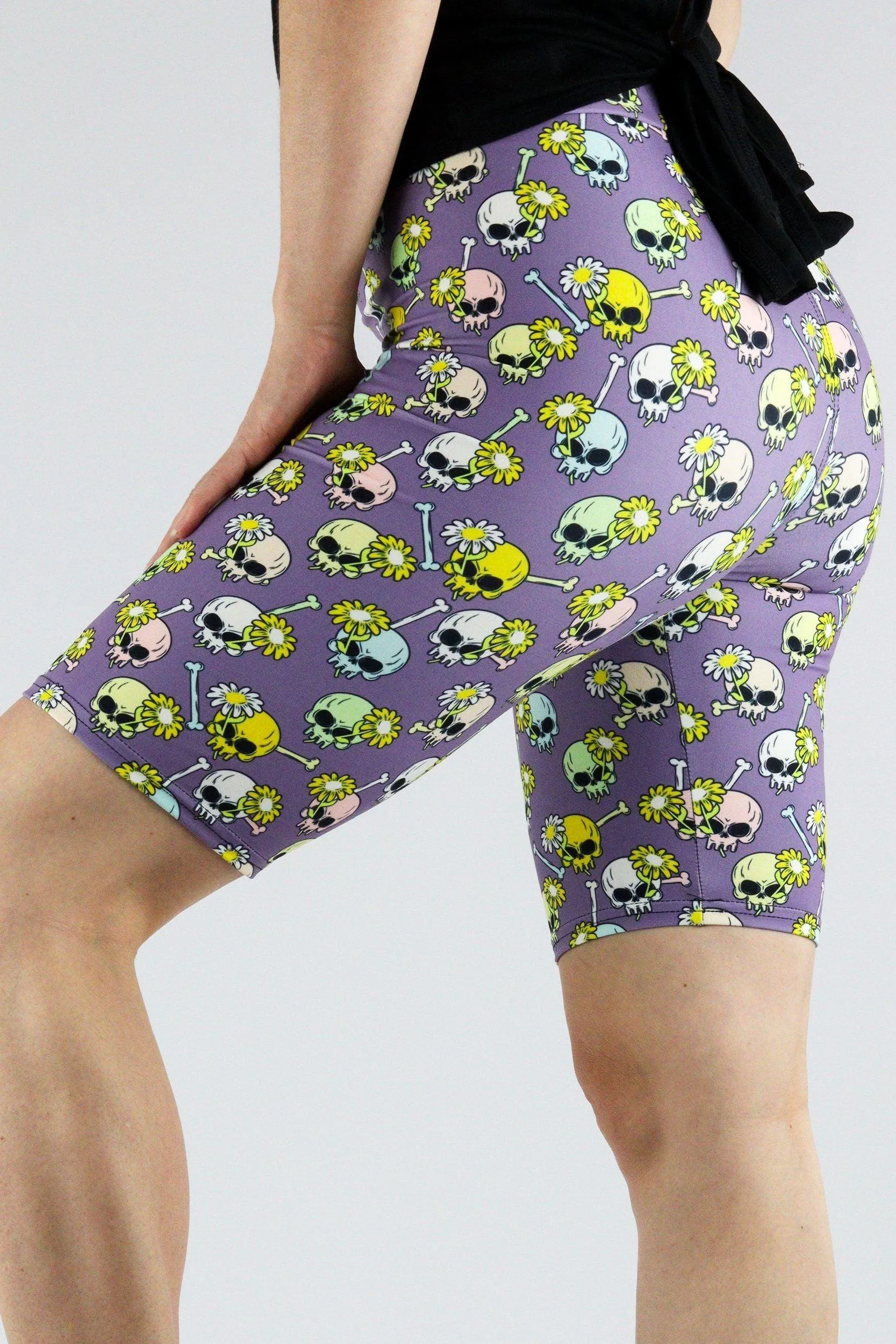 Daisy Skull - Casual Long Shorts