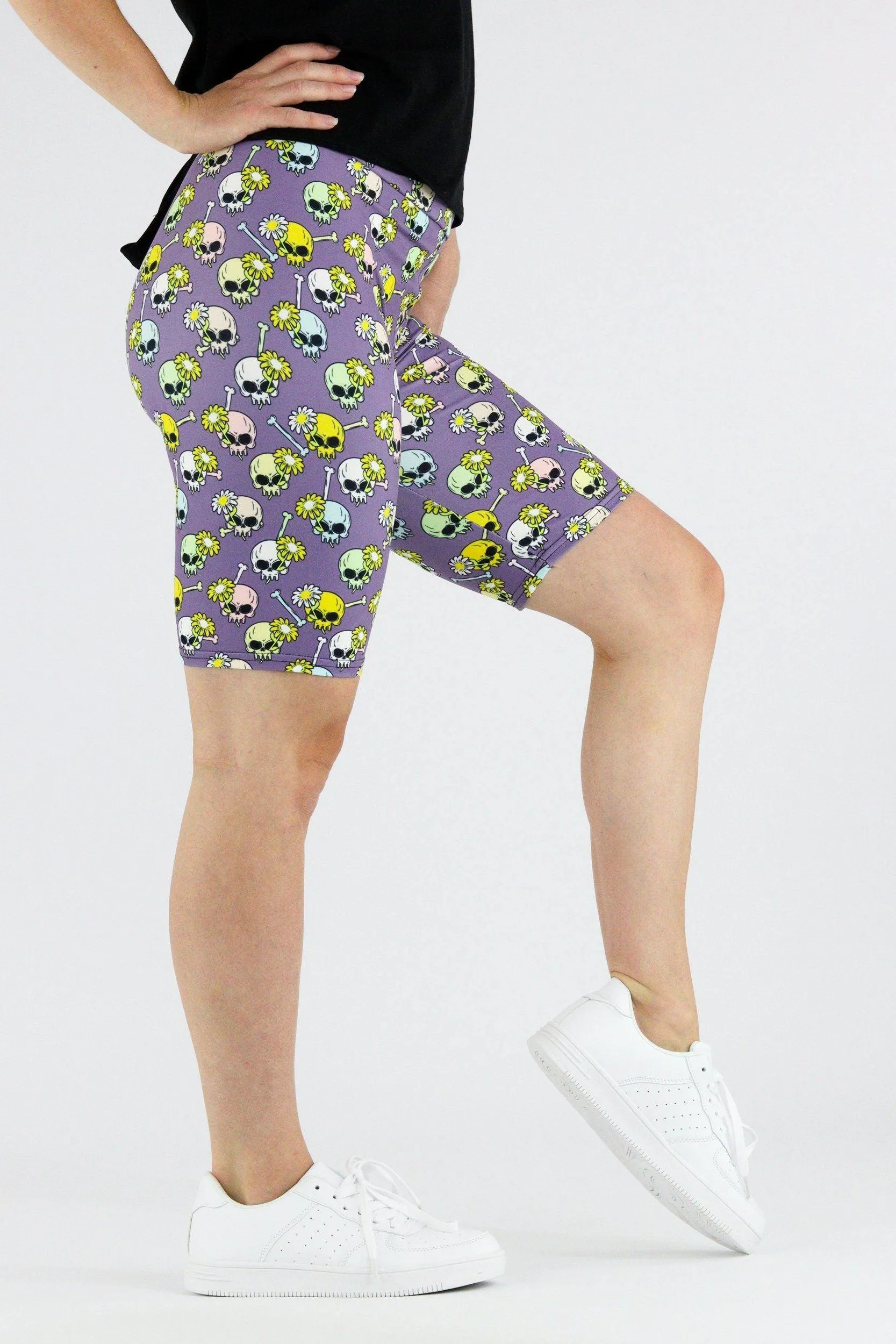 Daisy Skull - Casual Long Shorts