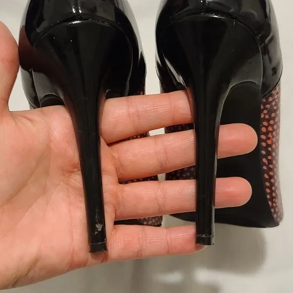 GUESS Felisity Python Print Pointy Toe Pumps Size 7.5