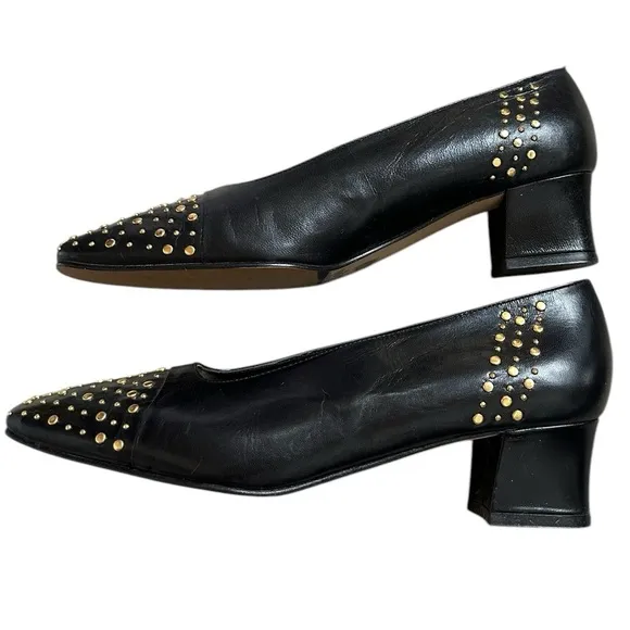 J Renee Vintage 80’s/90’s Black Leather Pumps with Gold Studs Size 7M rocker EUC