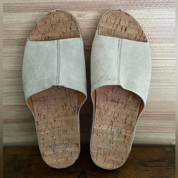 Kork ease slide sandal in natural size 10M leather suede
