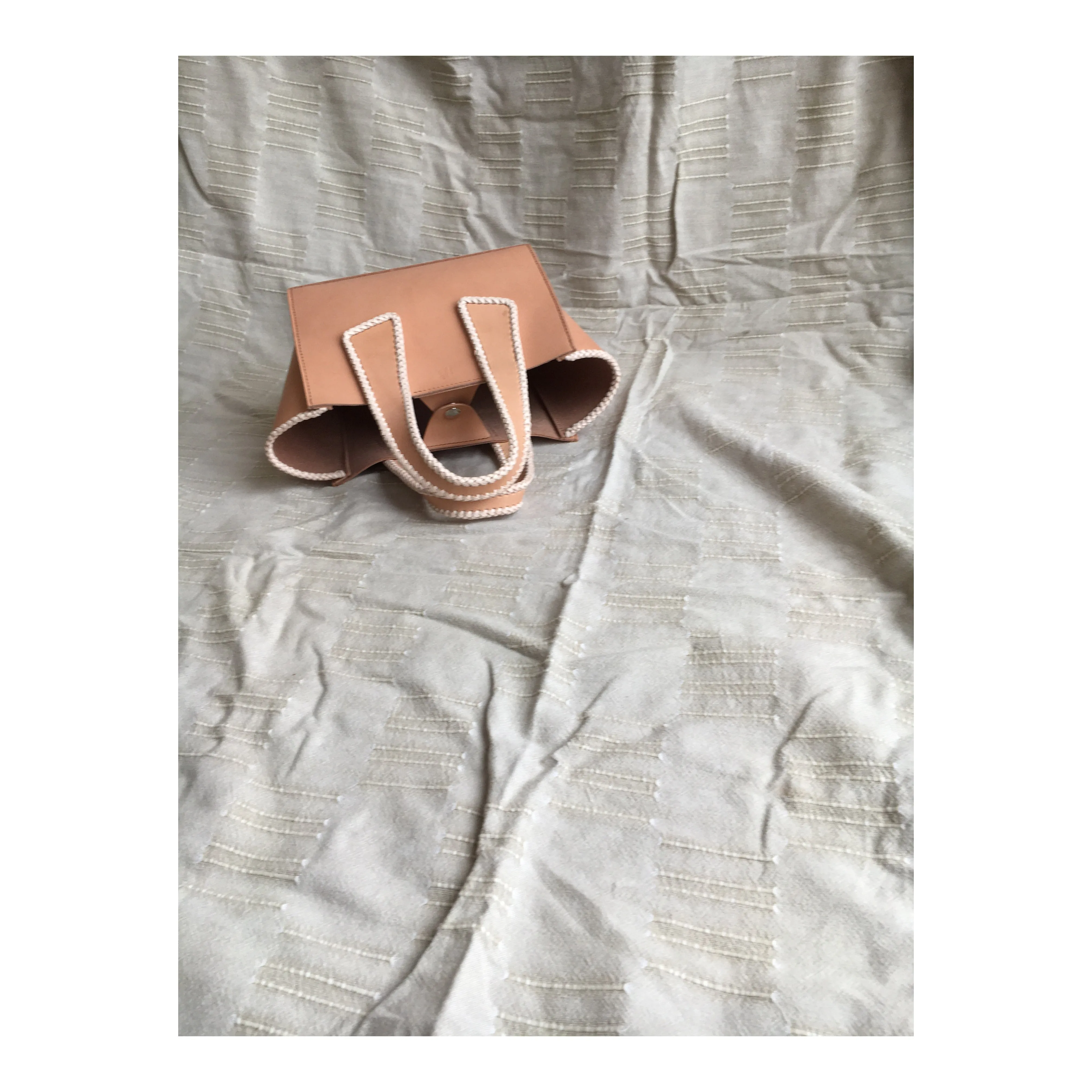 Laced Liten Tote Bag