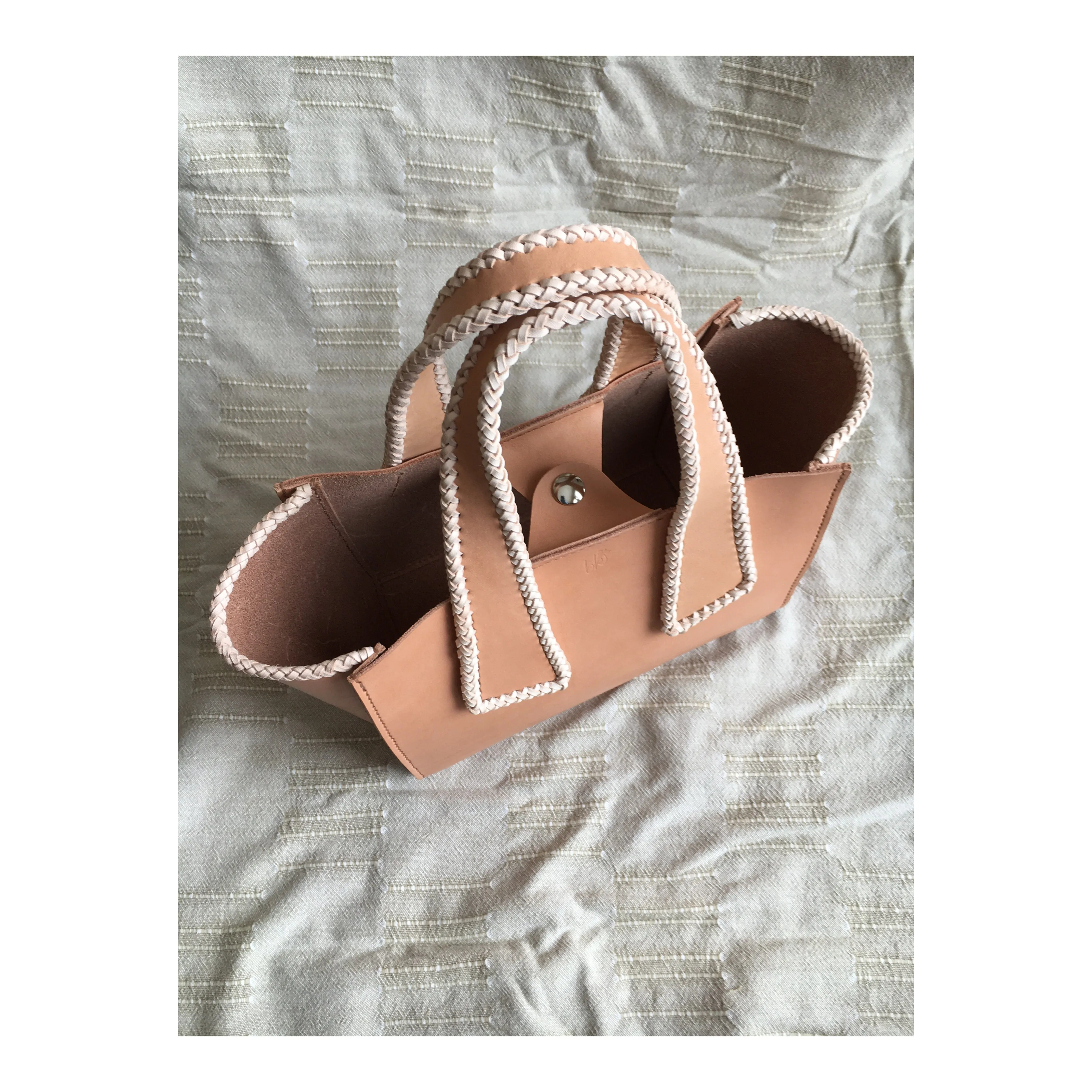 Laced Liten Tote Bag