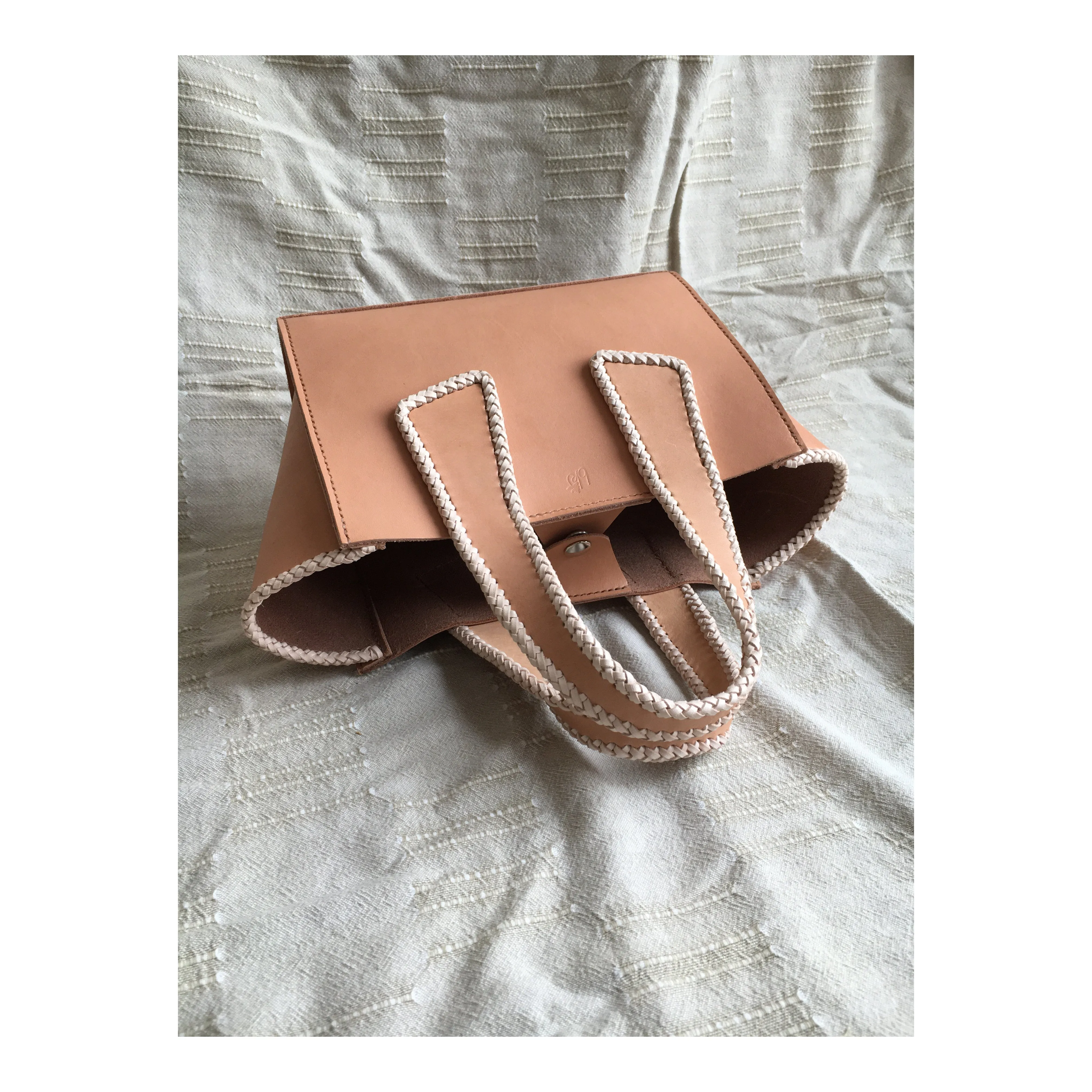 Laced Liten Tote Bag