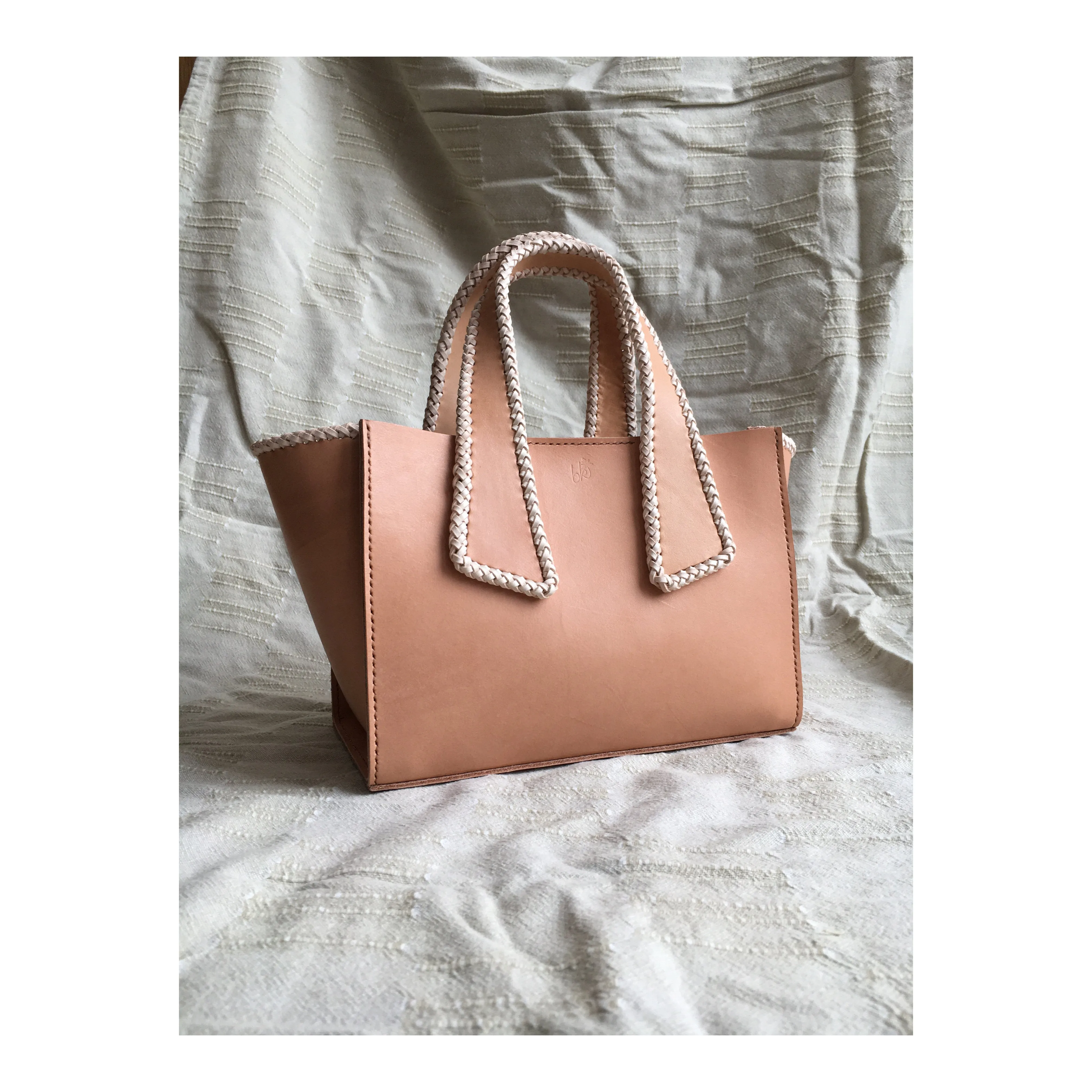 Laced Liten Tote Bag