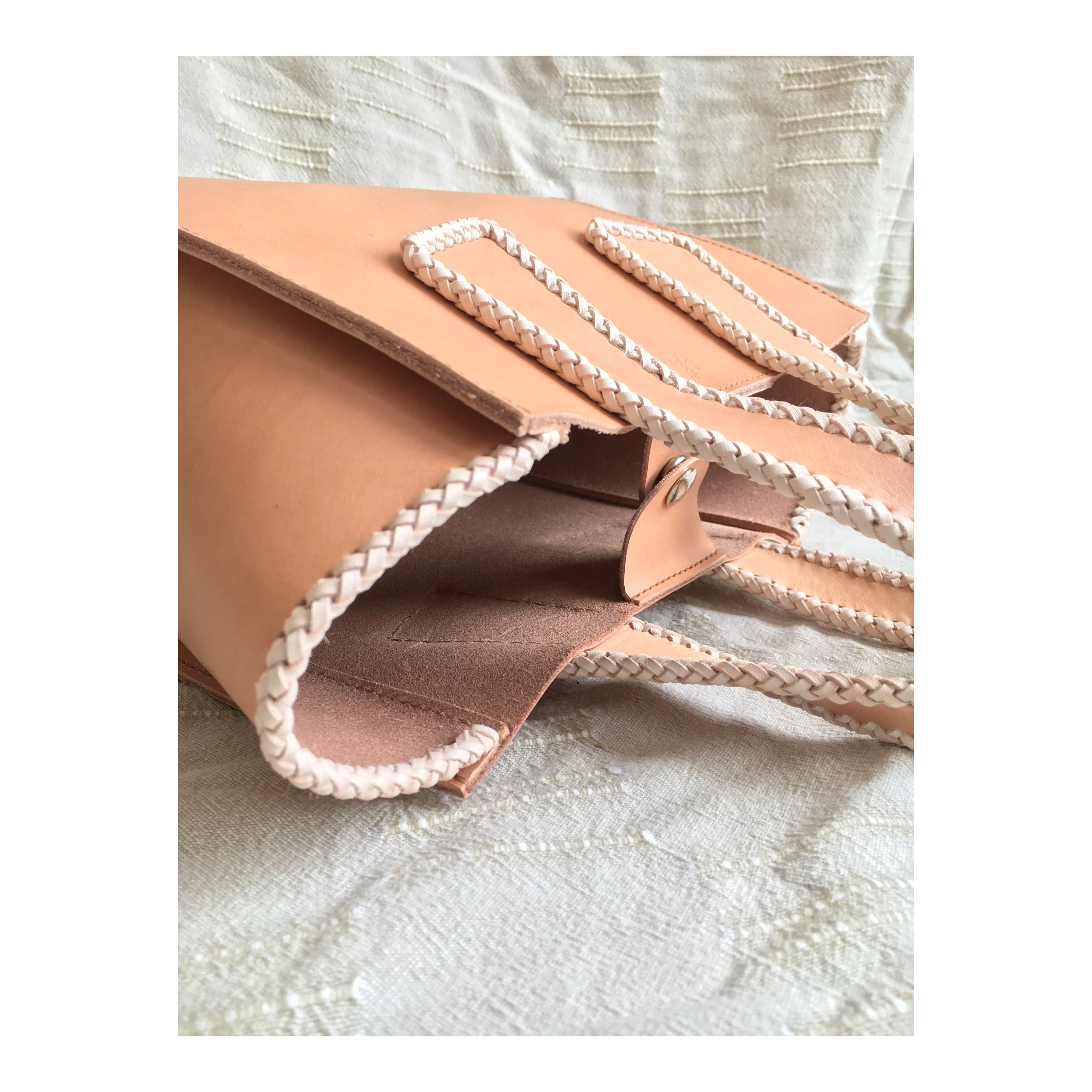Laced Liten Tote Bag