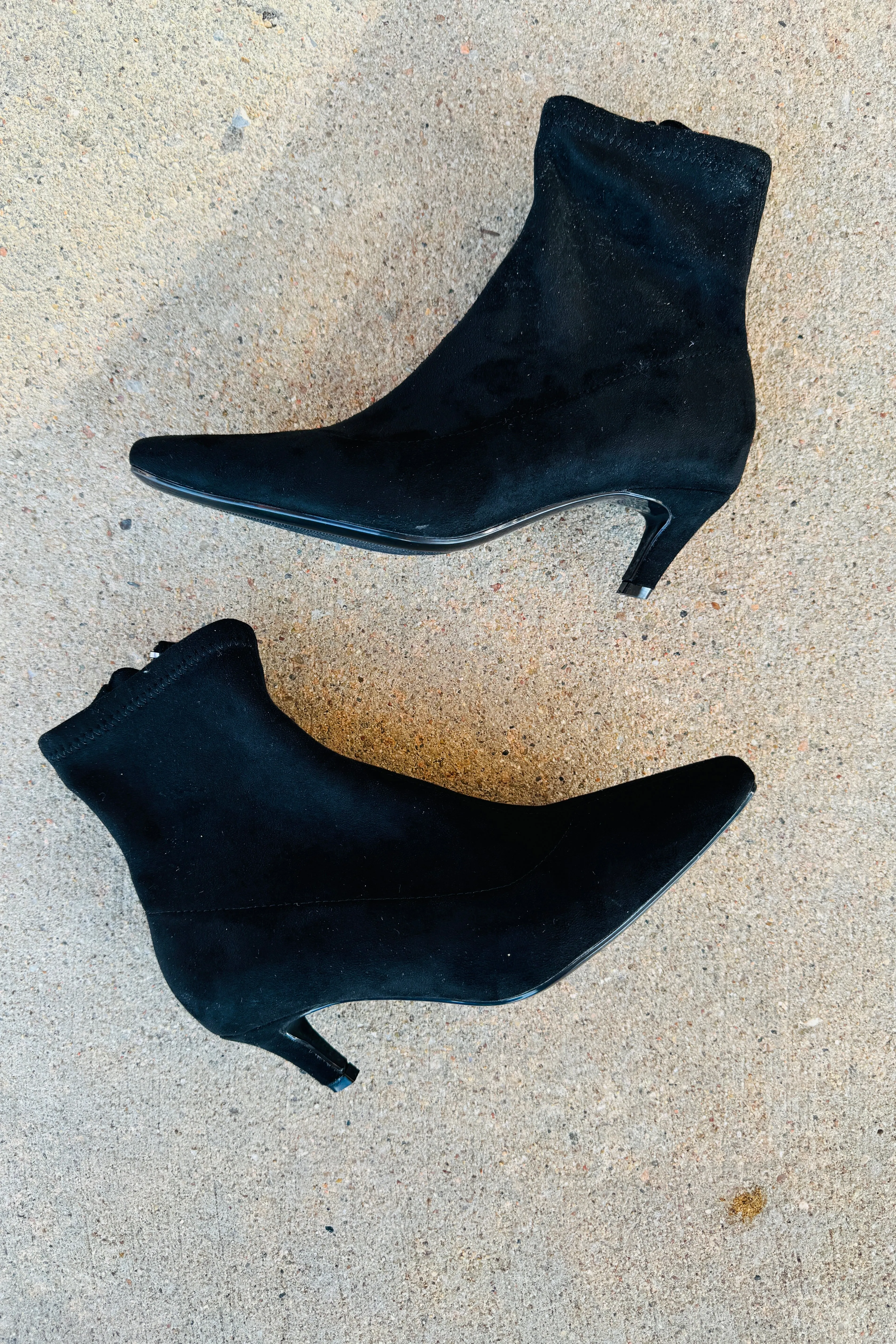 Lean Kitten Bootie- Black- FINAL SALE