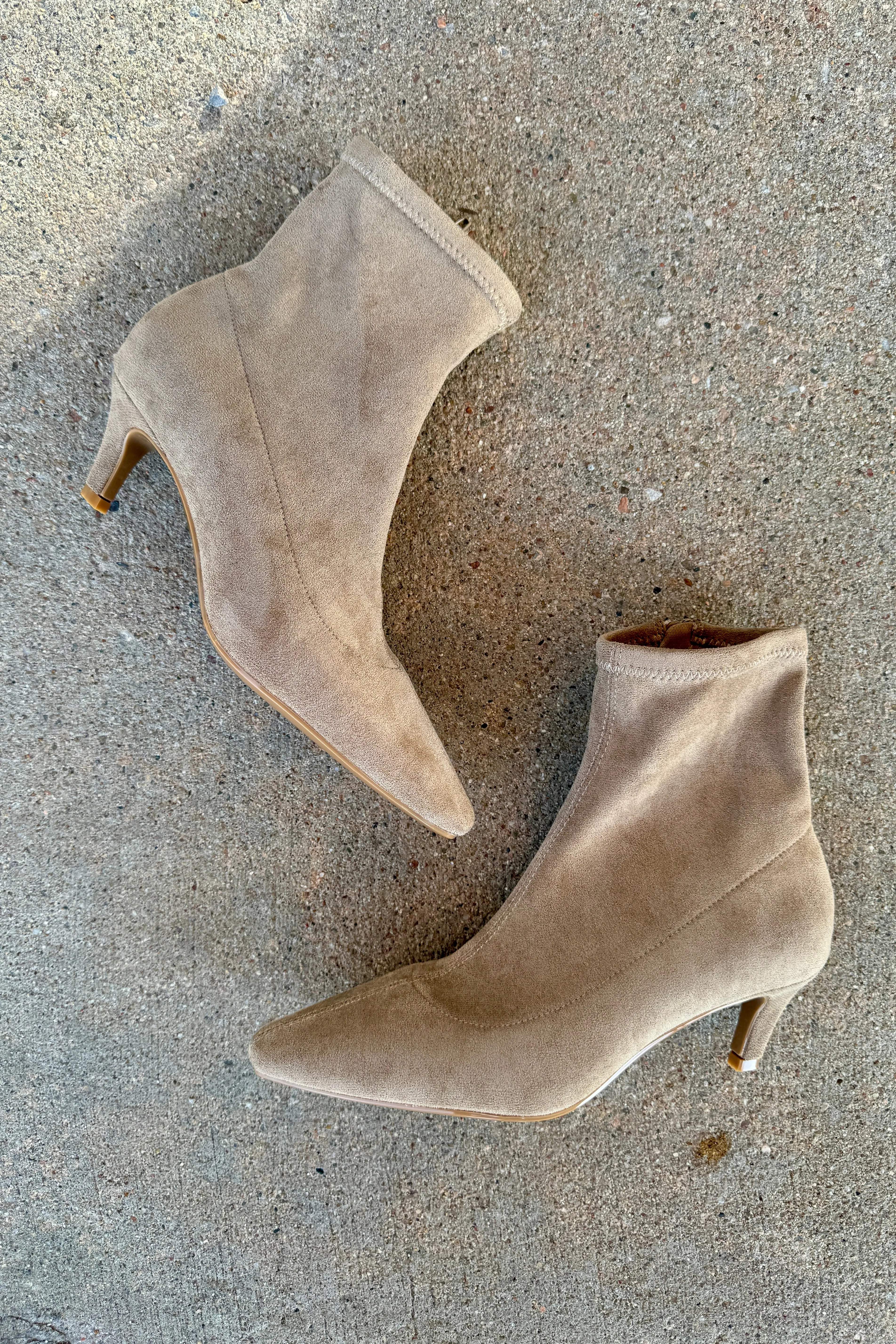 Lean Kitten Bootie- Oat- FINAL SALE