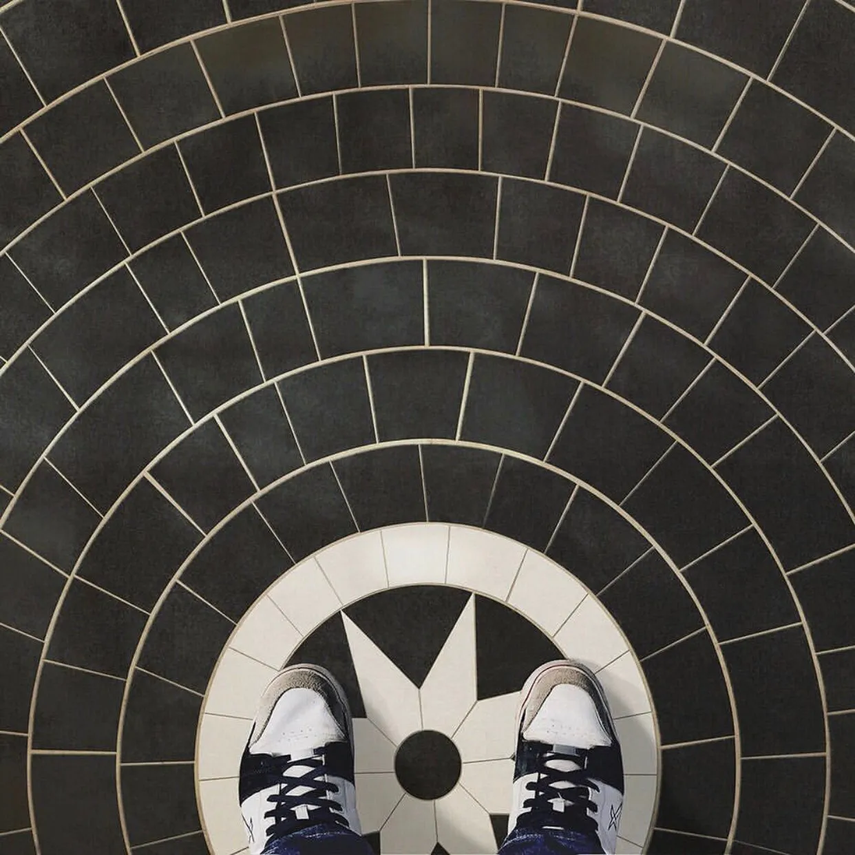 Pattern 58 "Regnant" Vinyl Floorcloth - Spicher & Co.