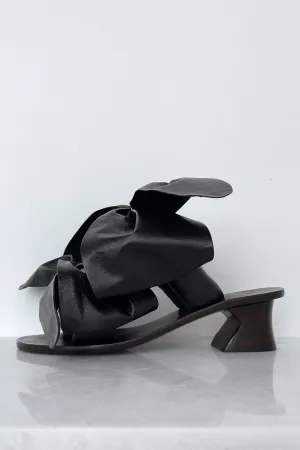 Pillow Bow Heel