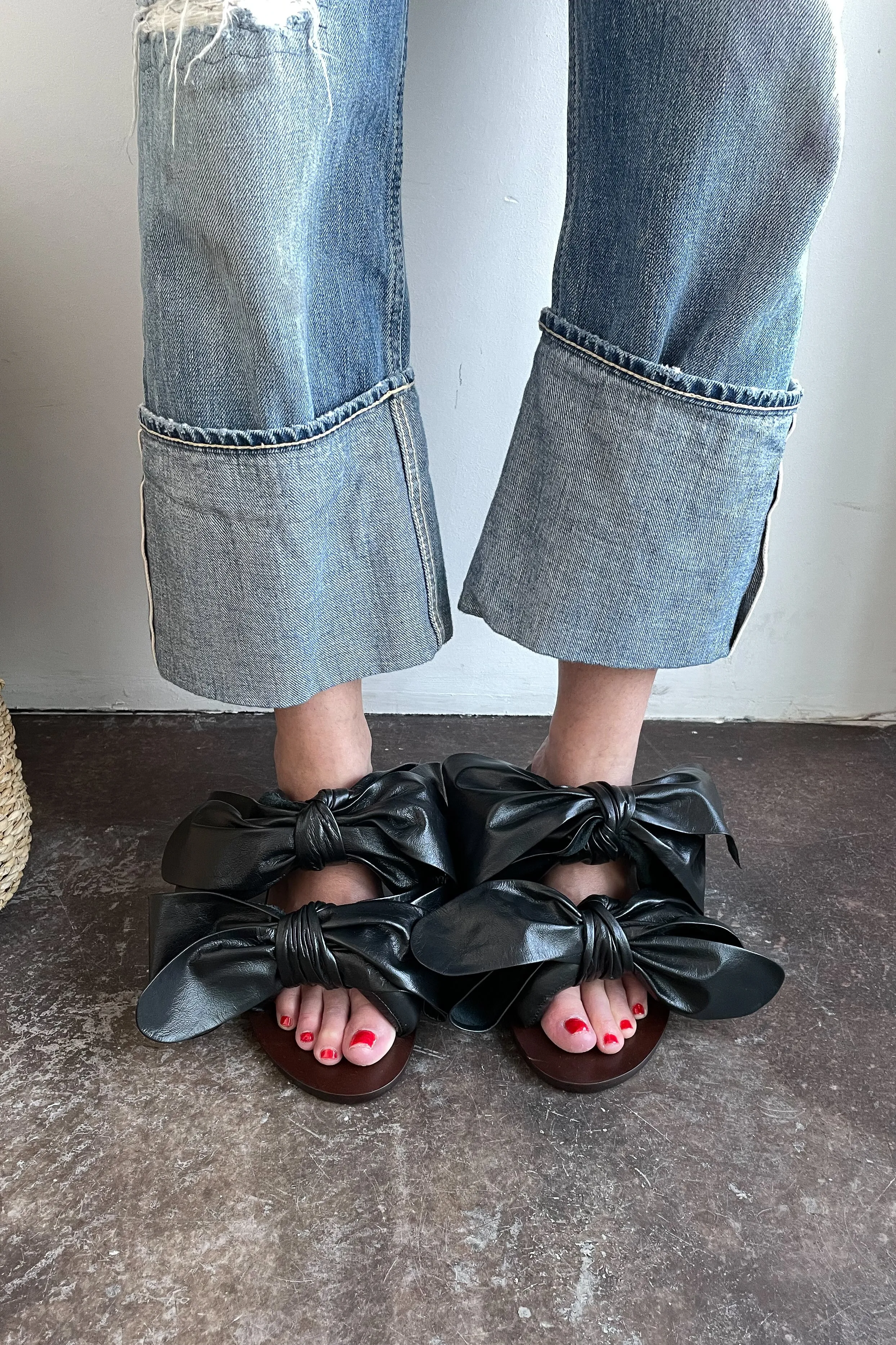 Pillow Bow Heel
