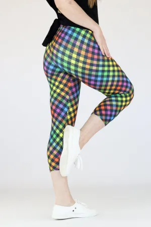 Rainbow Gingham - Casual Capri Leggings