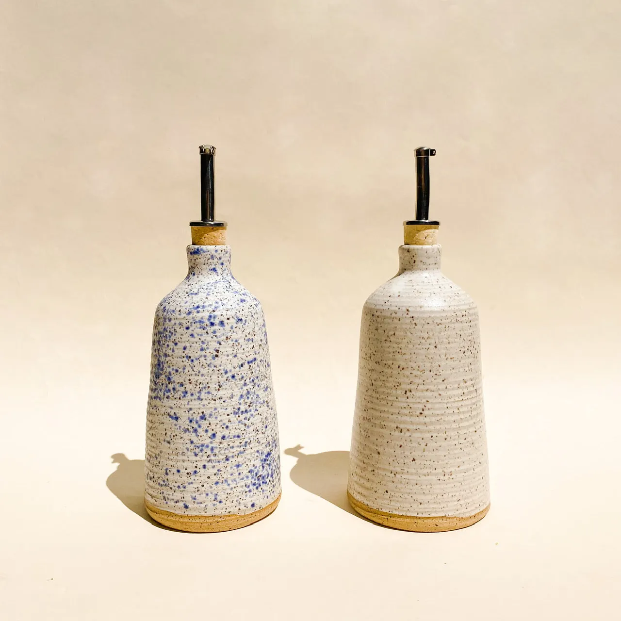 Ridged Oil Pourer