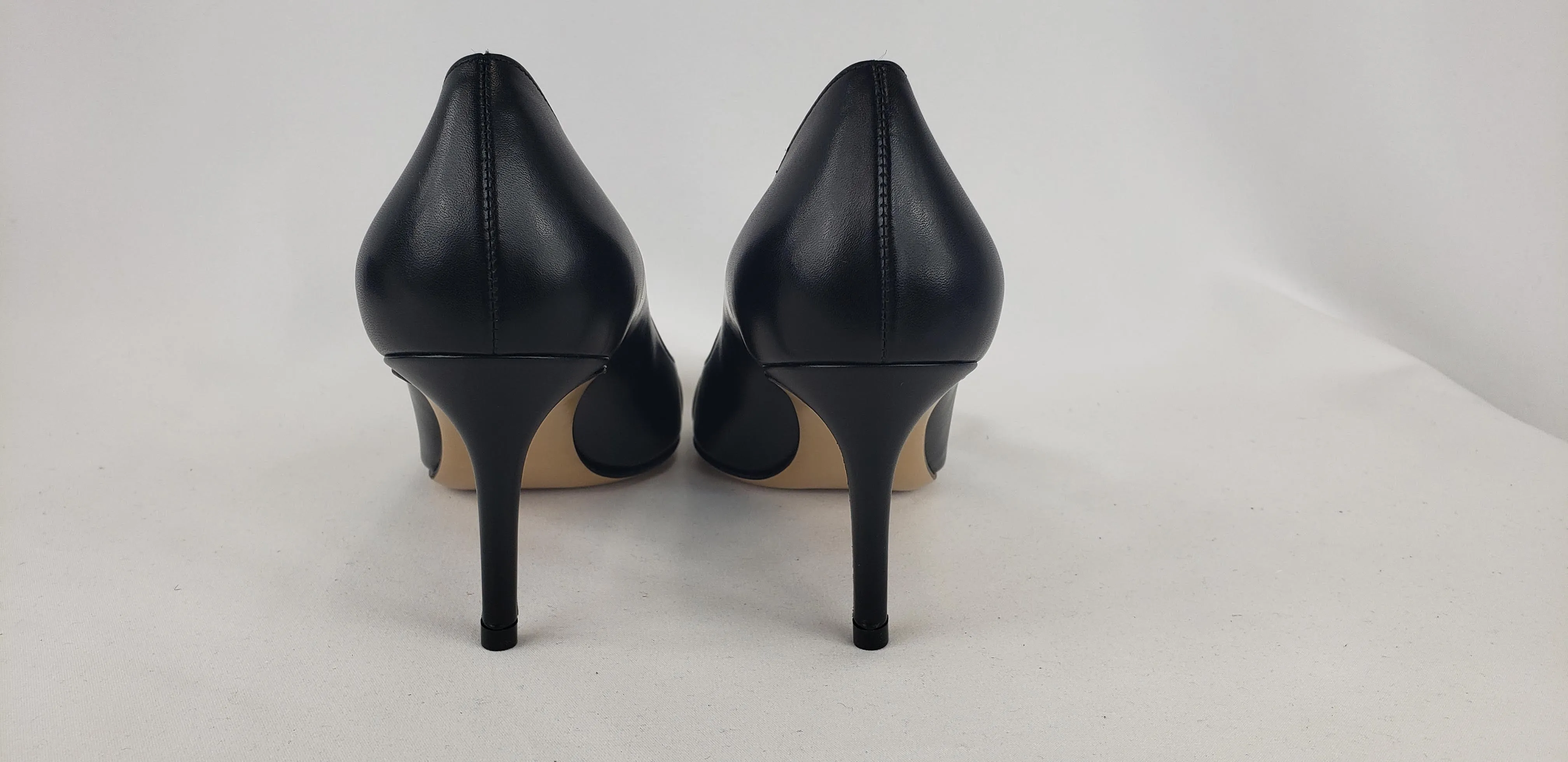 Salvatore Ferragamo Airola Pump Heel in Black