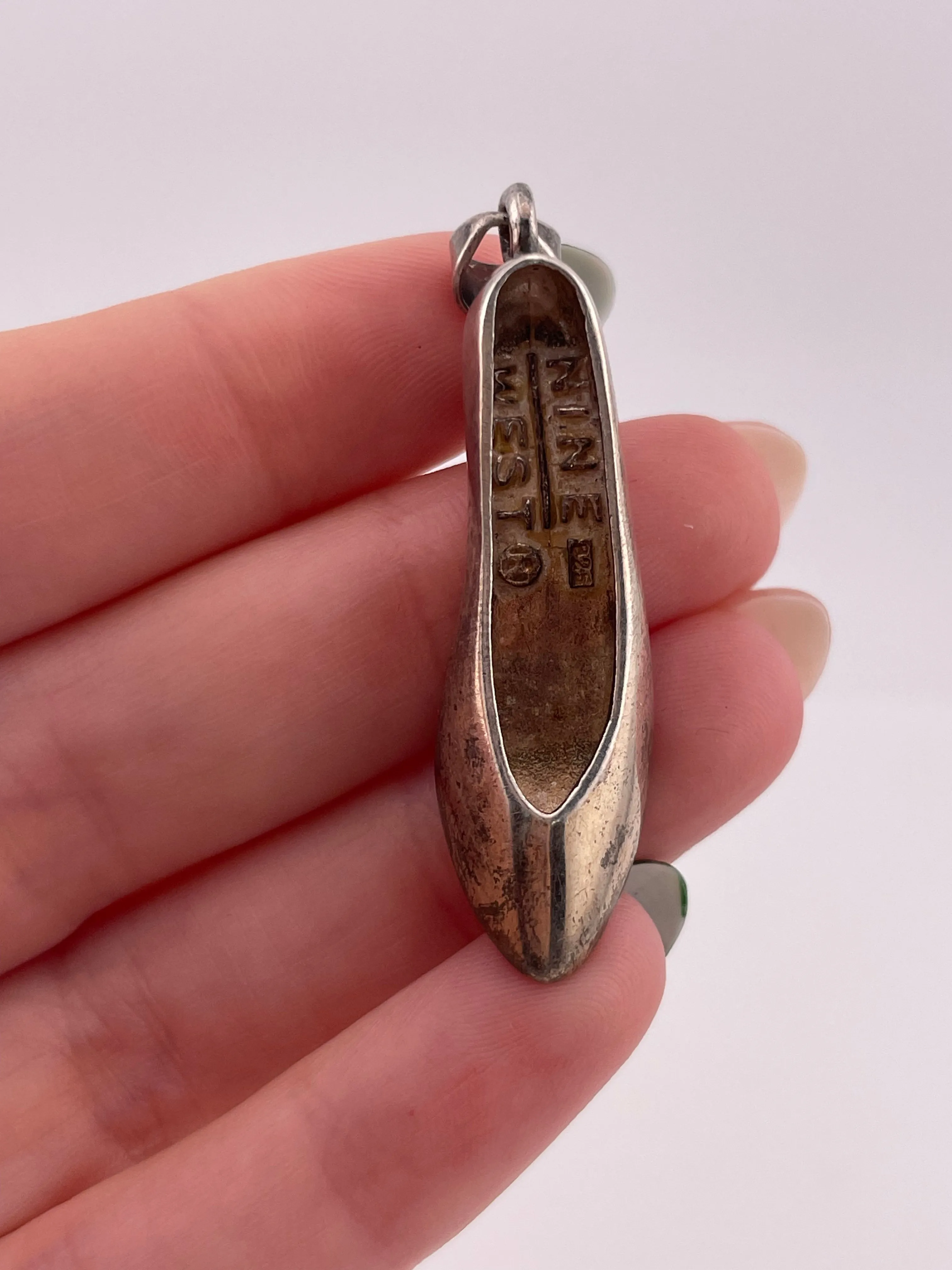 sterling silver kitten heel shoe pendant