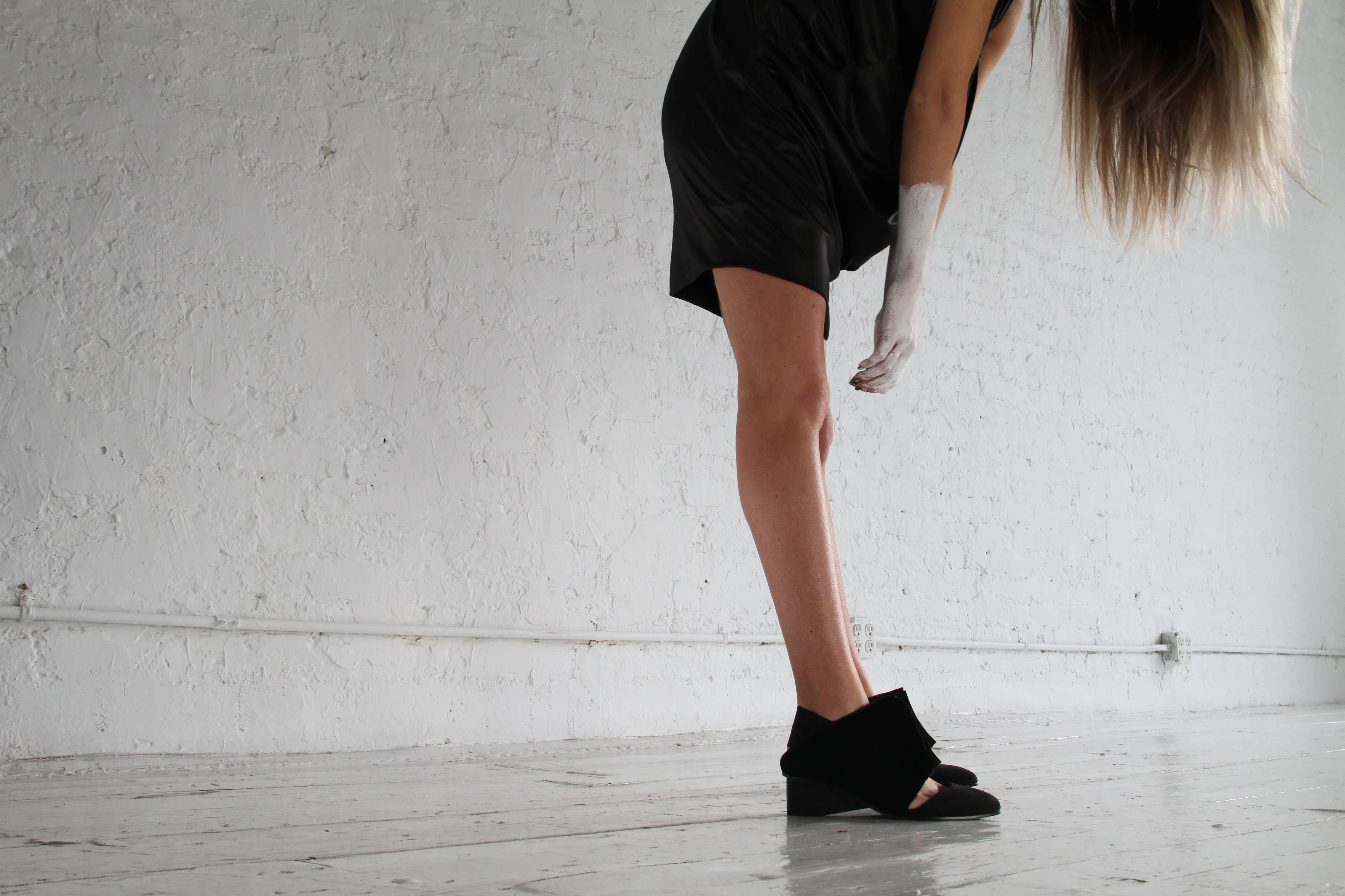 SWIVEL / BLACK PONY /