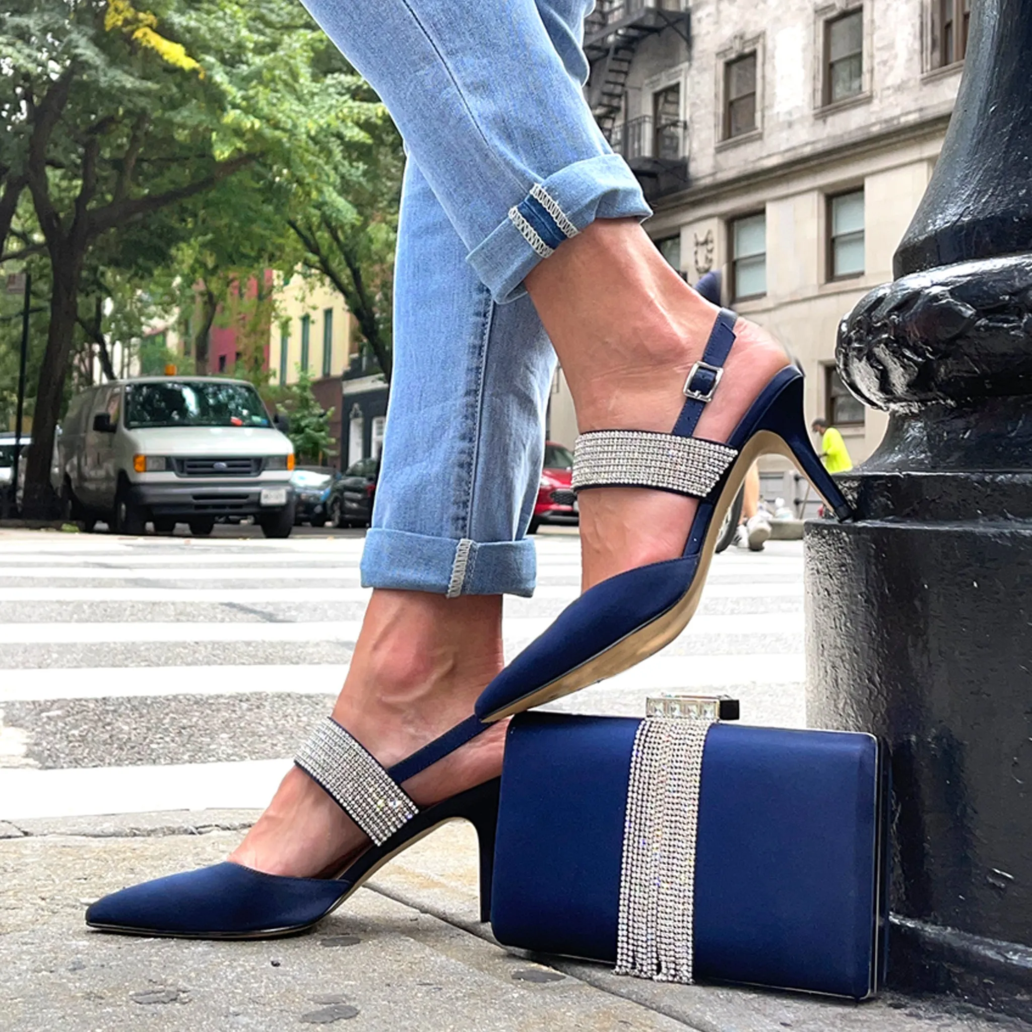 TENILLE-NEW NAVY