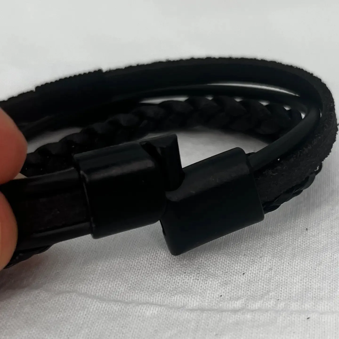Thin Rope Braided Black Leather Bracelet for Men: Sleek 