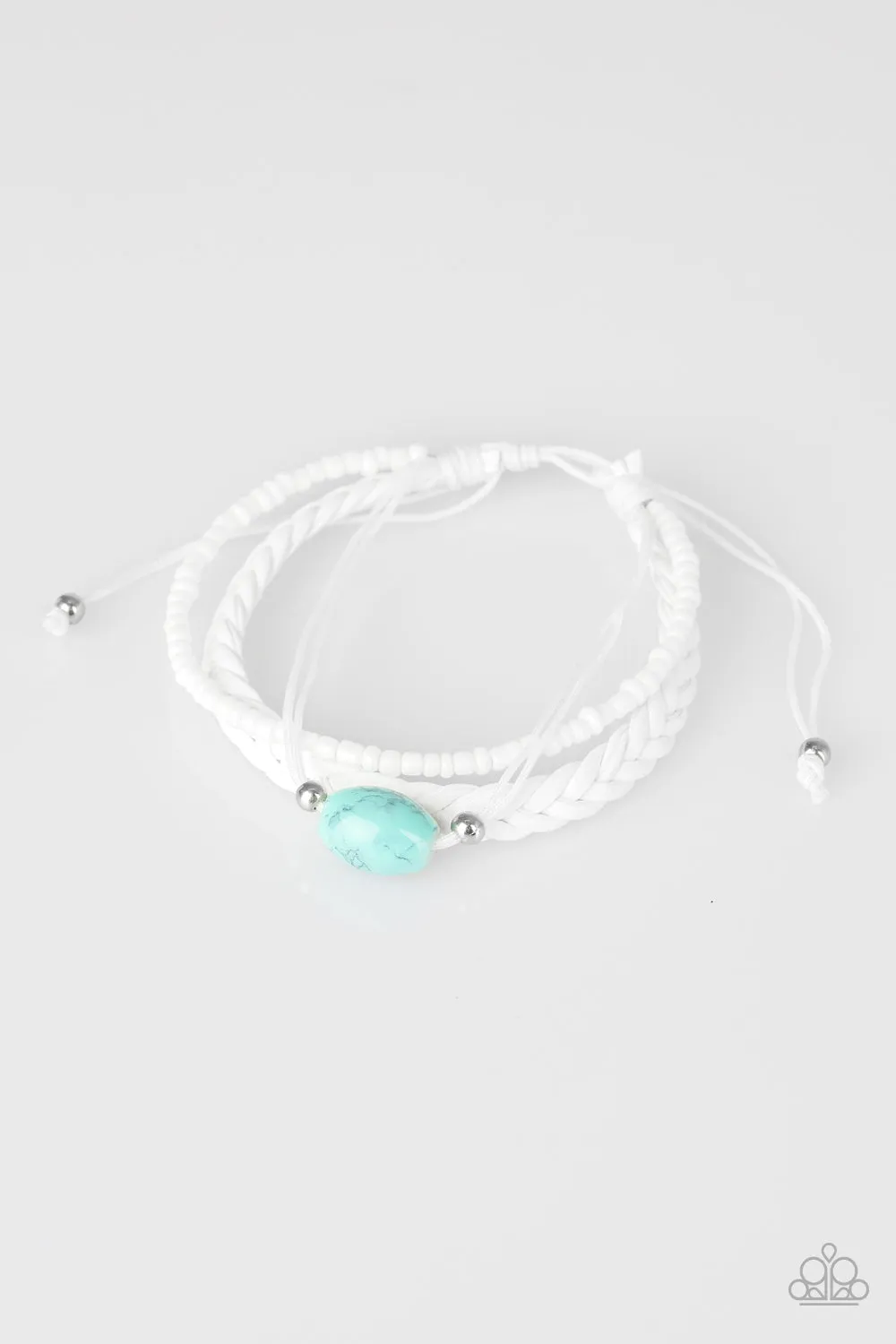 Weekend Wanderer - White