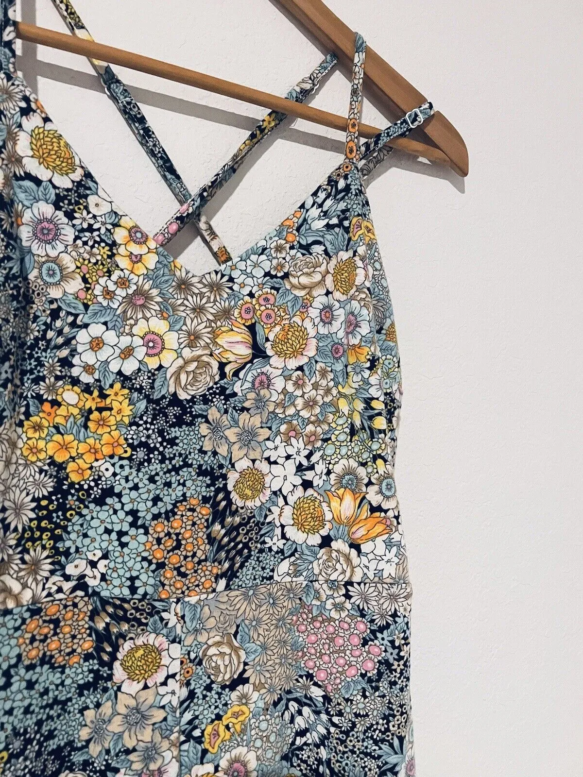 WILD FABLE Floral Daisy Jumpsuit Jumper Sz S Wide Leg Romper Boho Hippie