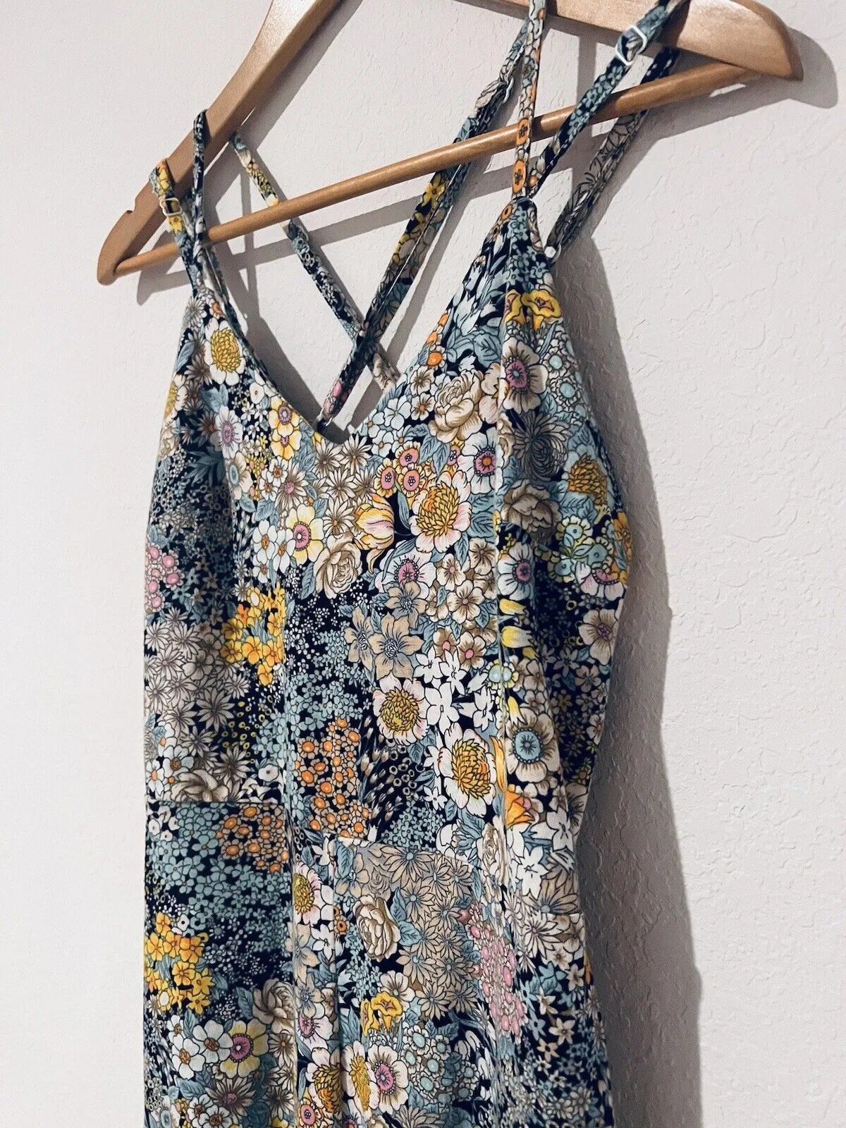 WILD FABLE Floral Daisy Jumpsuit Jumper Sz S Wide Leg Romper Boho Hippie