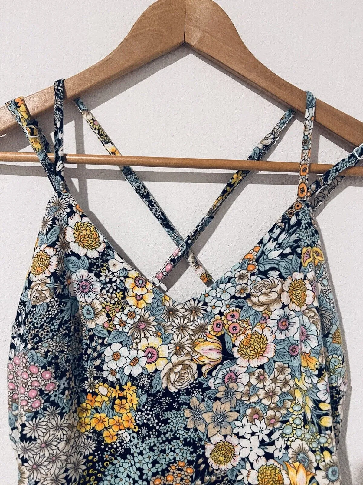 WILD FABLE Floral Daisy Jumpsuit Jumper Sz S Wide Leg Romper Boho Hippie
