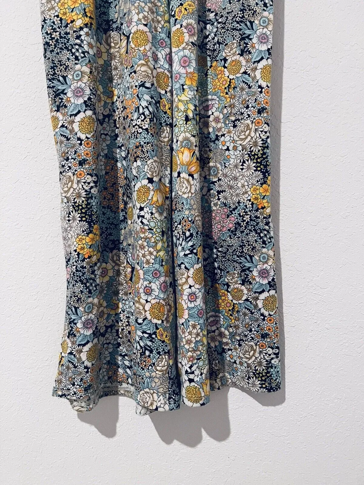 WILD FABLE Floral Daisy Jumpsuit Jumper Sz S Wide Leg Romper Boho Hippie