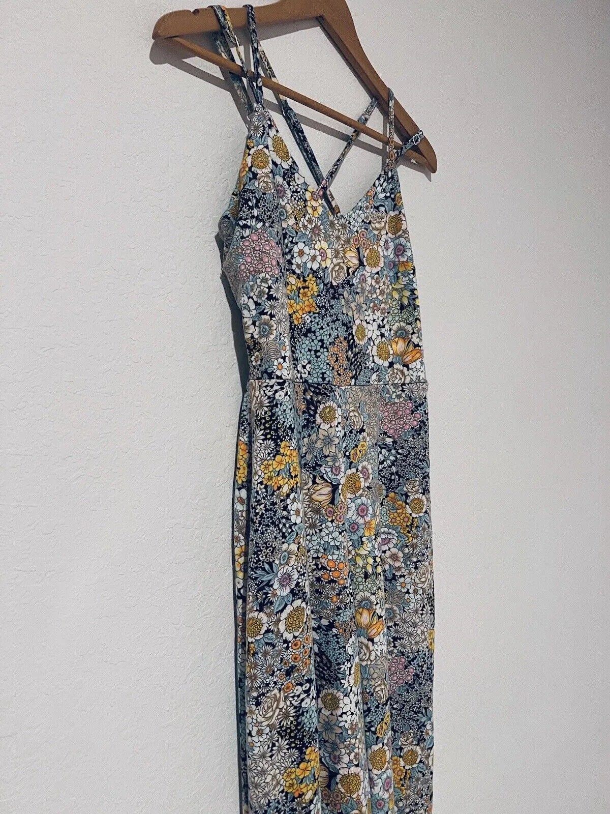 WILD FABLE Floral Daisy Jumpsuit Jumper Sz S Wide Leg Romper Boho Hippie