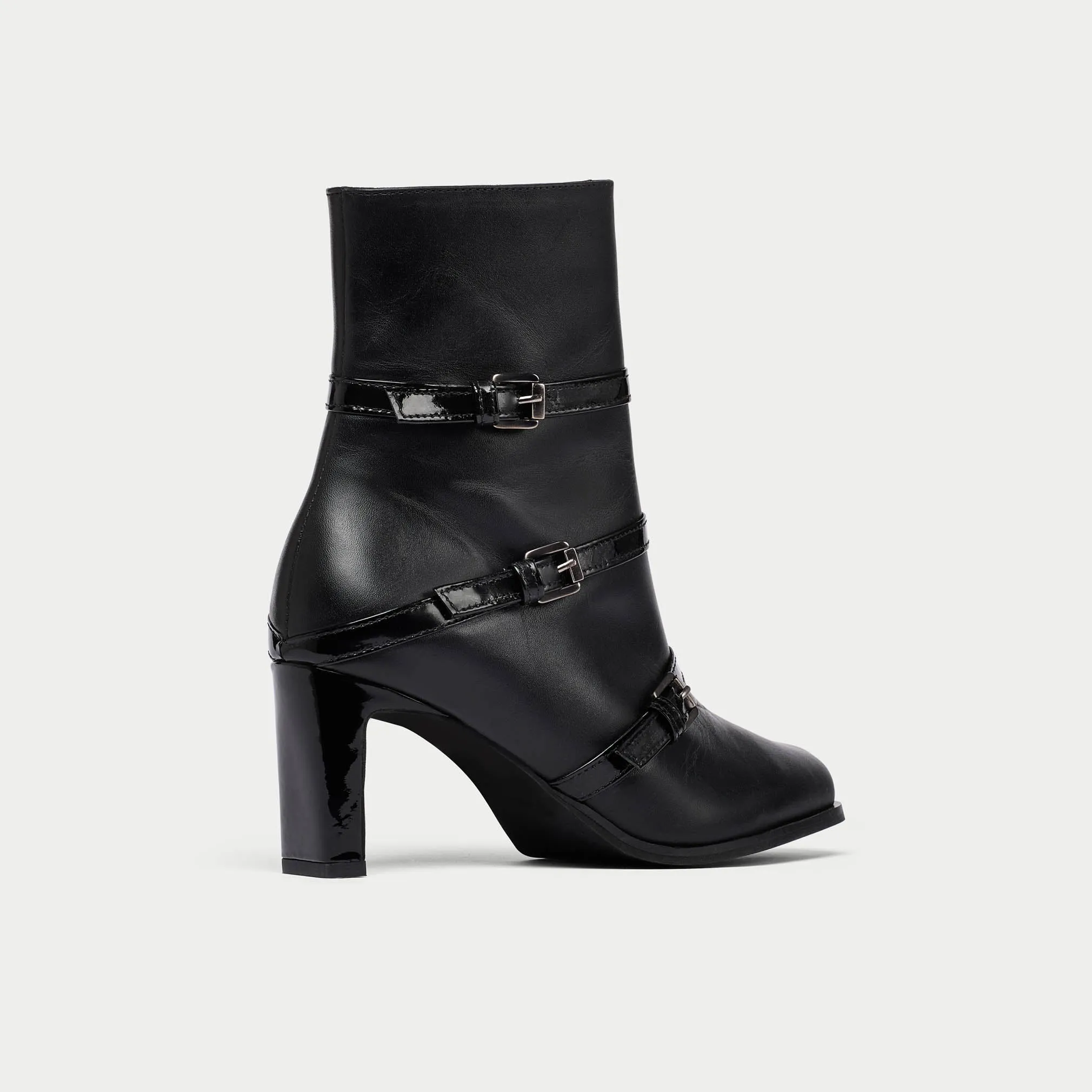 Zoe - Black Leather