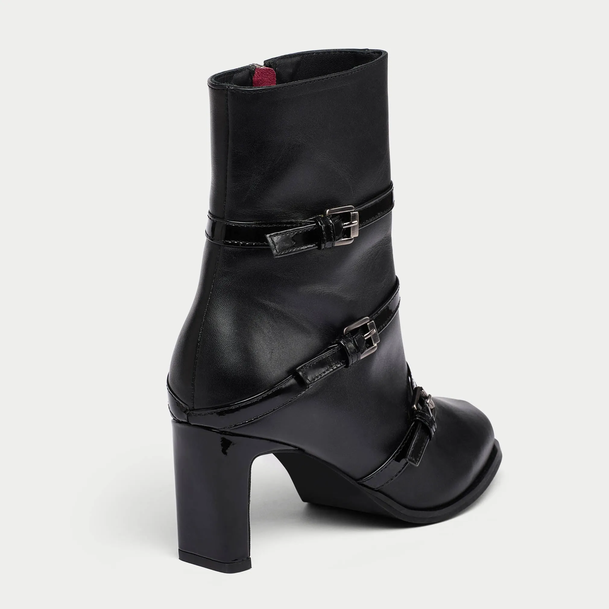 Zoe - Black Leather